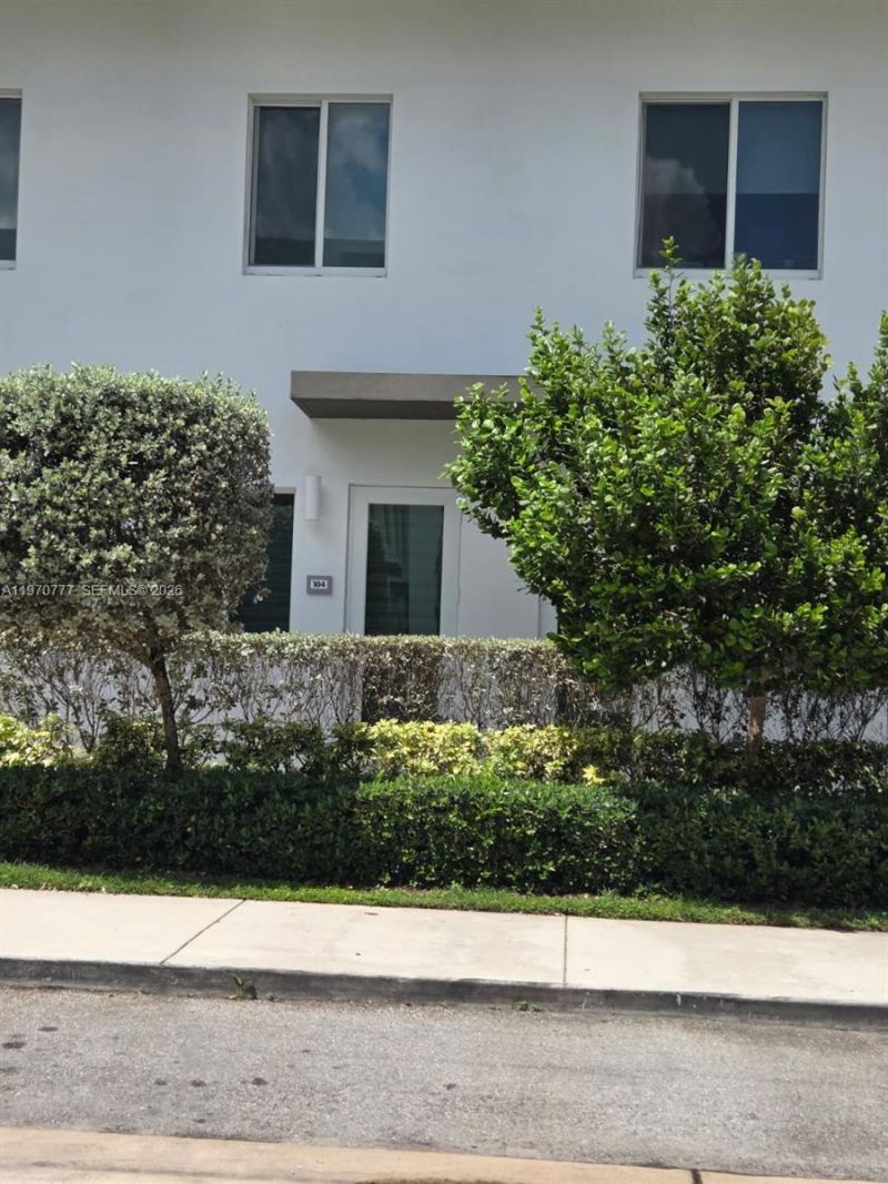 6416 NW 102nd Ct, Unit 104, Doral, FL 33178 Photo
