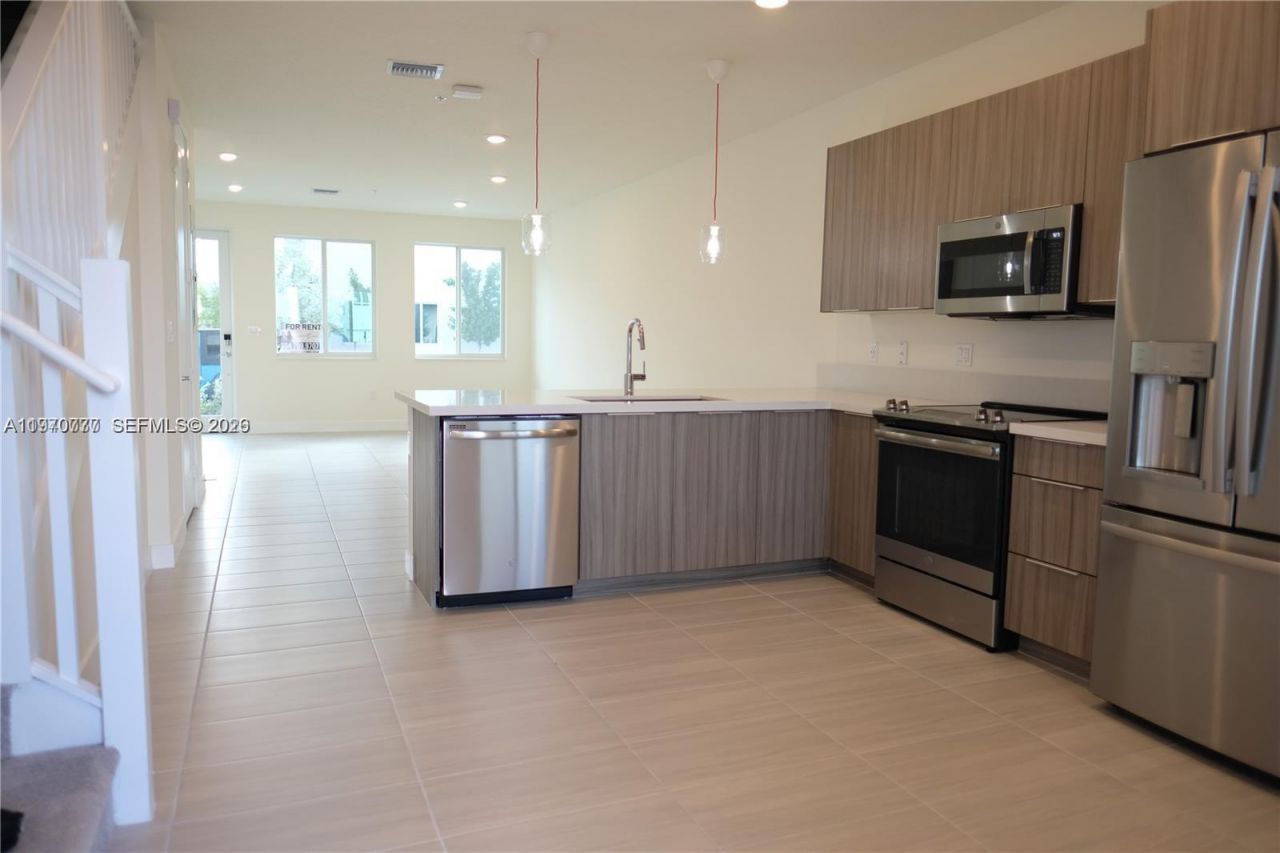 6416 NW 102nd Ct, Unit 104, Doral, FL 33178 Photo