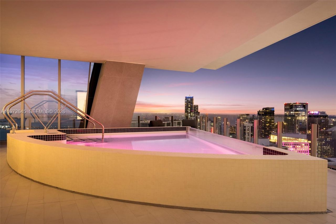 300 Biscayne Boulevard Way, Unit PH5701, Miami, FL 33131 Photo