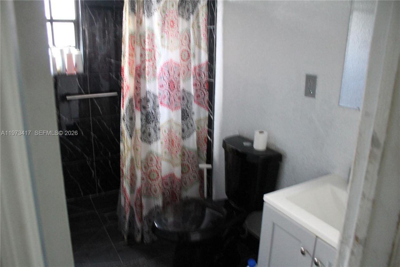 5940 NW 21st Ave, Miami, FL 33142 Photo