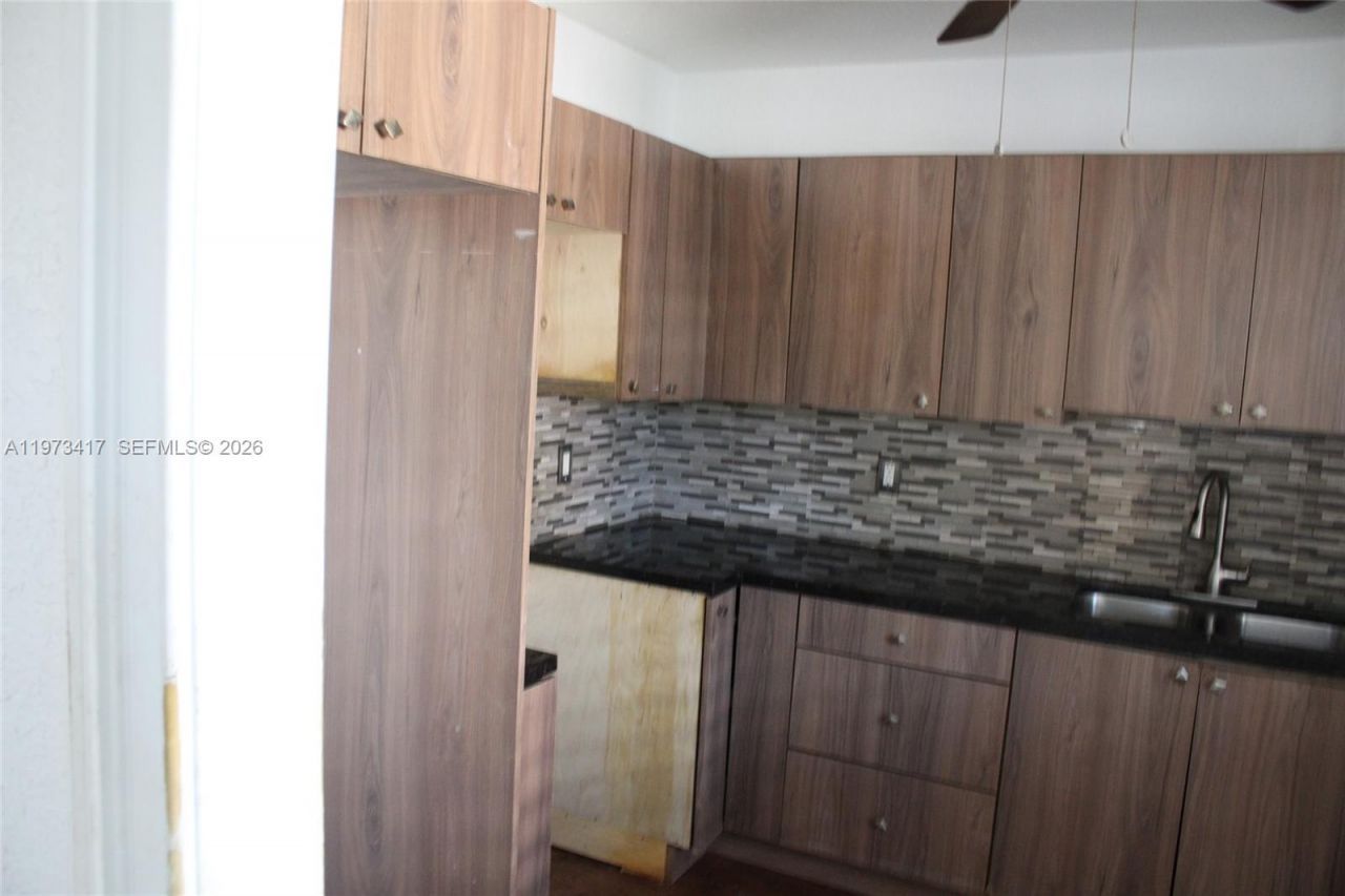 5940 NW 21st Ave, Miami, FL 33142 Photo