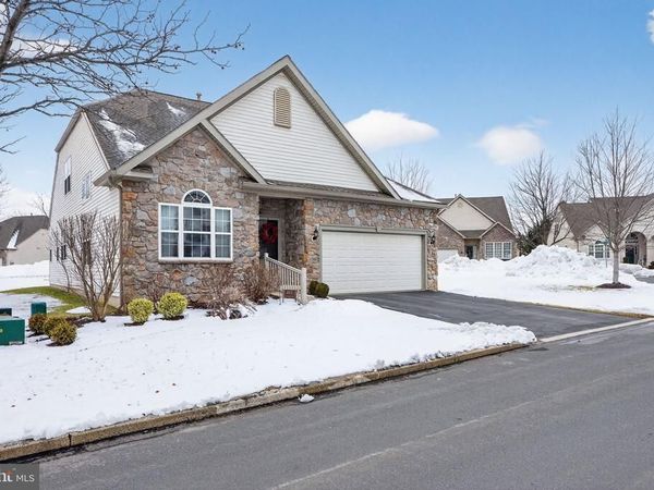 2920 LIFFORD LANE, MACUNGIE, PA 18062