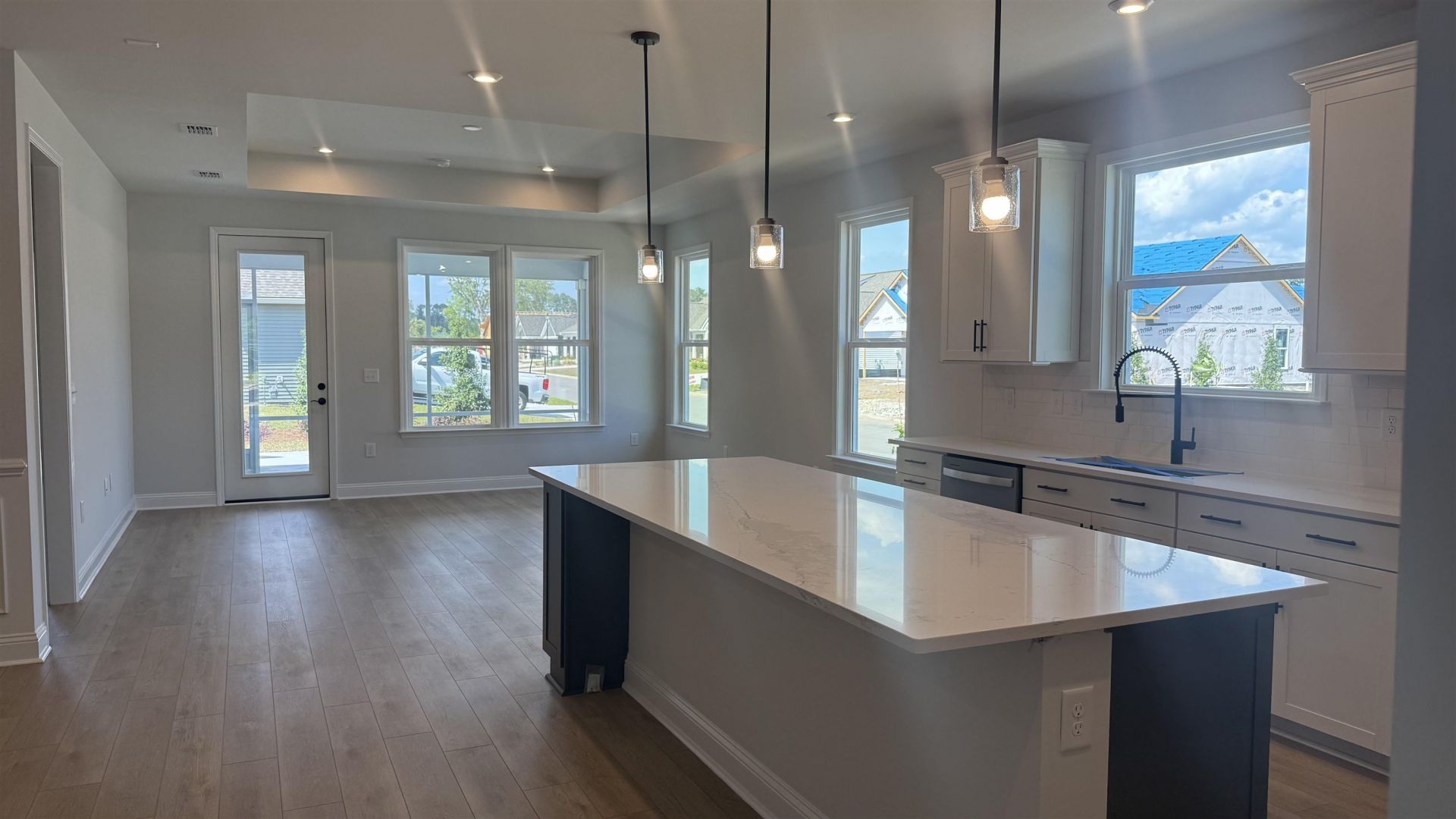 624 Palm Bay Dr. Photo 2