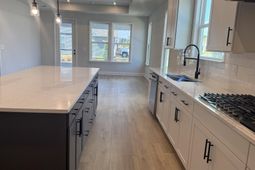 624 Palm Bay Dr. photo 4