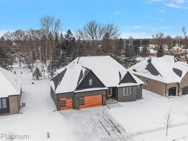 52921 Royal Park Avenue, Shelby Twp, MI 48315
