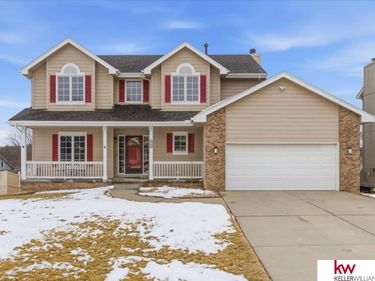 2141 Ashwood Avenue, Papillion, NE 68133