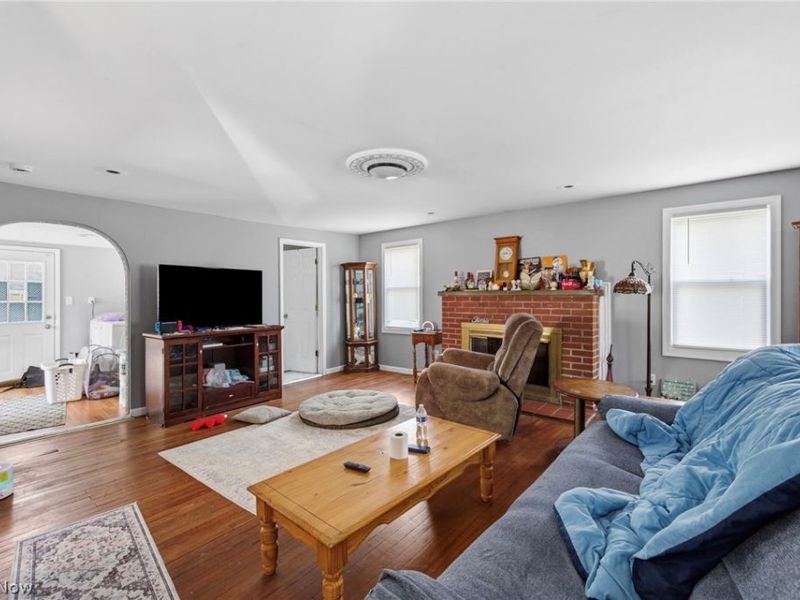 328 E 238th Street, Euclid, OH 44123 Photo 6