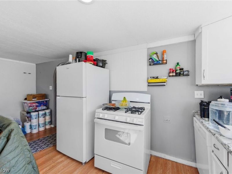 328 E 238th Street, Euclid, OH 44123 Photo 9