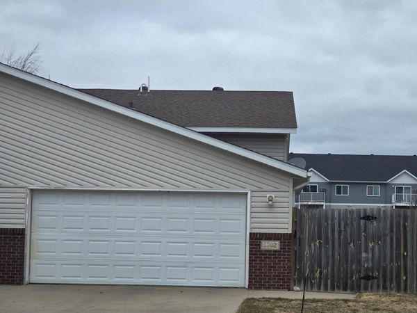 1702 41ST Avenue S, Moorhead, MN 56560