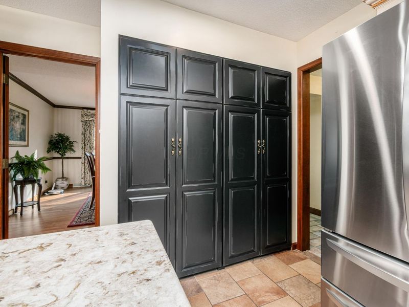 905 Center Court, Zanesville, OH 43701 Photo 16