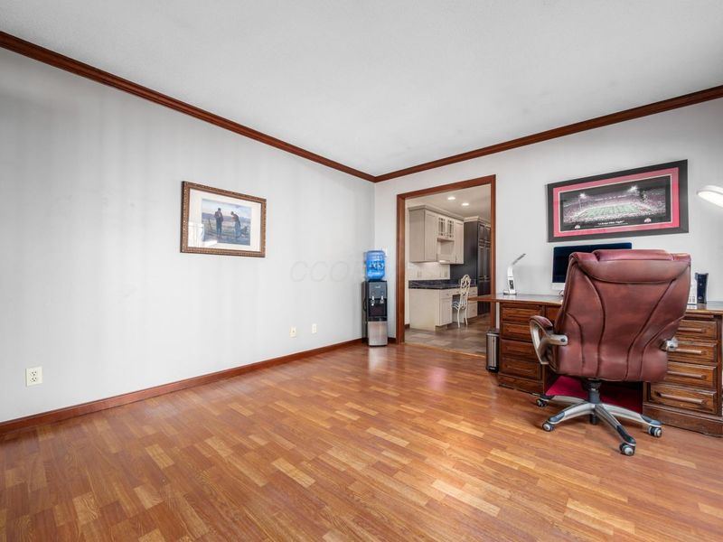 905 Center Court, Zanesville, OH 43701 Photo 23