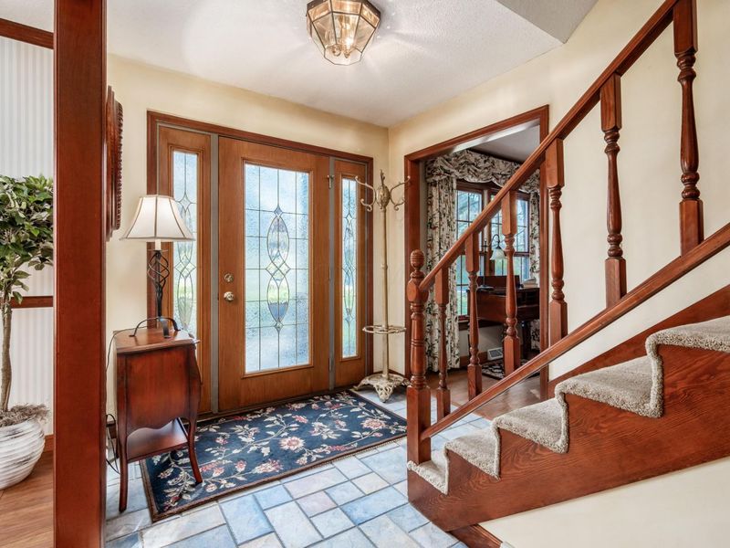 905 Center Court, Zanesville, OH 43701 Photo 3