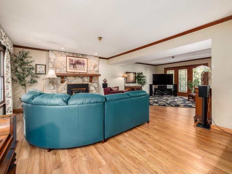 905 Center Court, Zanesville, OH 43701 Photo 4