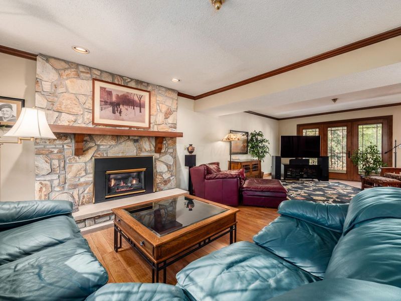 905 Center Court, Zanesville, OH 43701 Photo 5