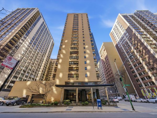 850 N Dewitt Place, Unit 9J, Chicago, IL 60611
