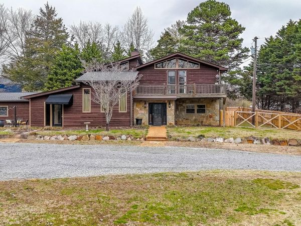 12615 Civic Club Road, Soddy Daisy, TN 37379