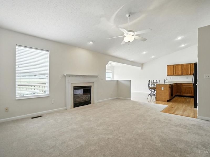 2139 Castle Pines Court, Hamilton, OH 45013 Photo 8