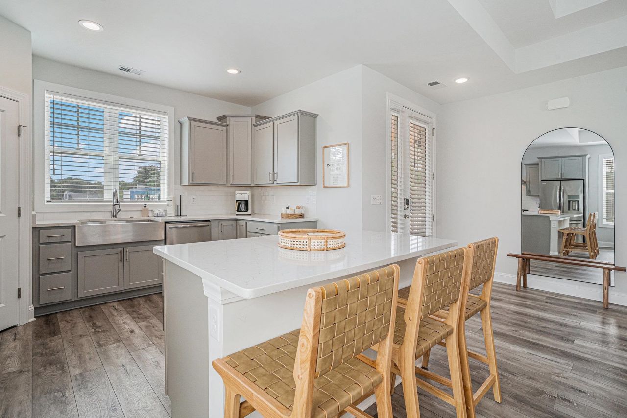 454 Wilcox Ave. Photo 4