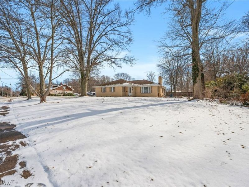 32249 Lake Road, Avon Lake, OH 44012 Photo 2