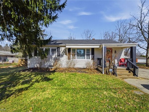 3905 Kent Road, Stow, OH 44224