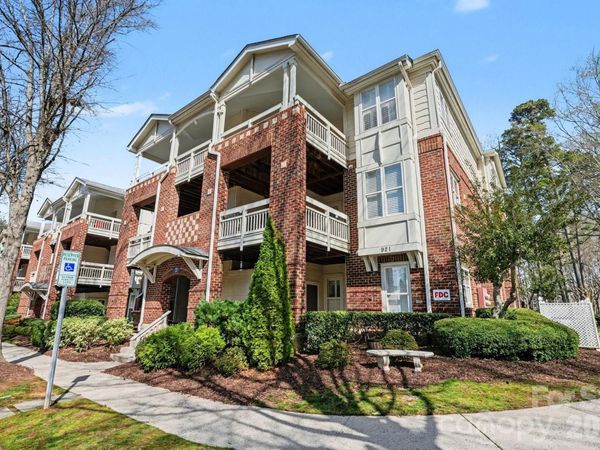 921 Northeast Drive, Unit 38, Davidson, NC 28036