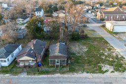 1978 Forest Avenue photo 4