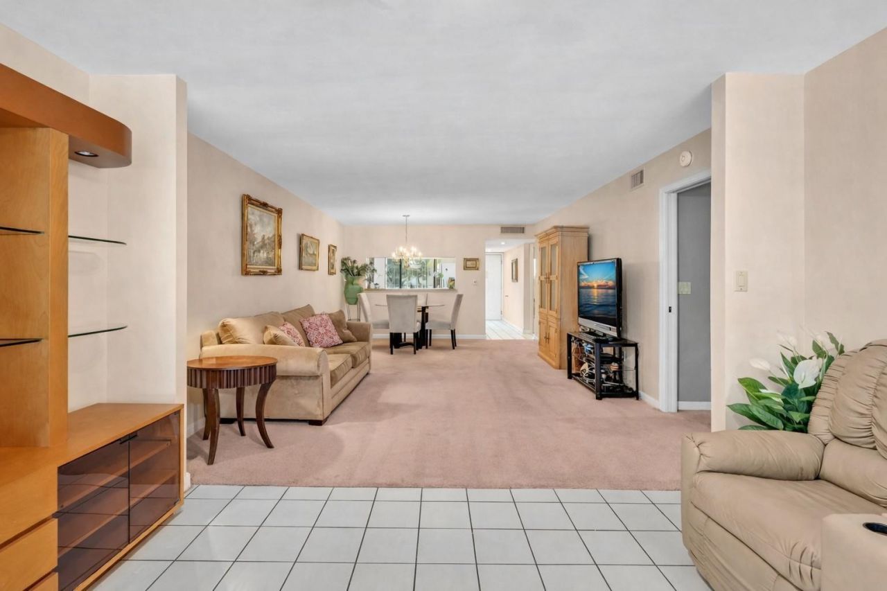 10643 W Clairmont Cir, Unit 202, Tamarac, FL 33321 Photo