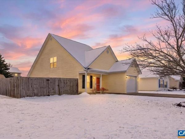 212 INGLECRESS RD, WAYNESBORO, VA 22980