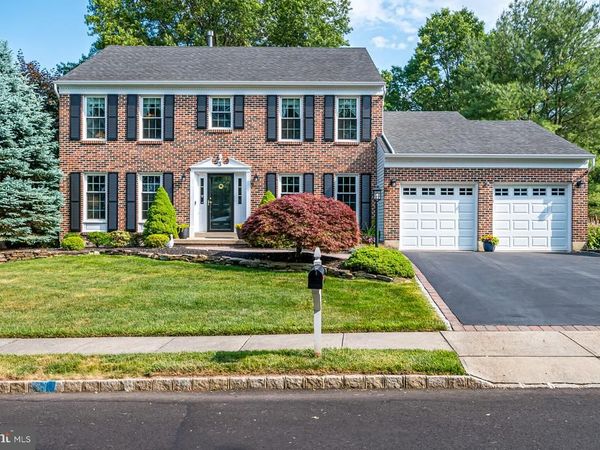 3 CLINTON COURT, KENDALL PARK, NJ 08824