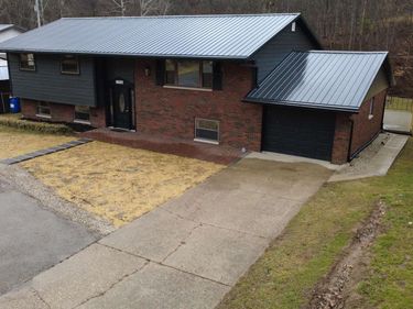 7376 County Road 15, Chesapeake, OH 45619