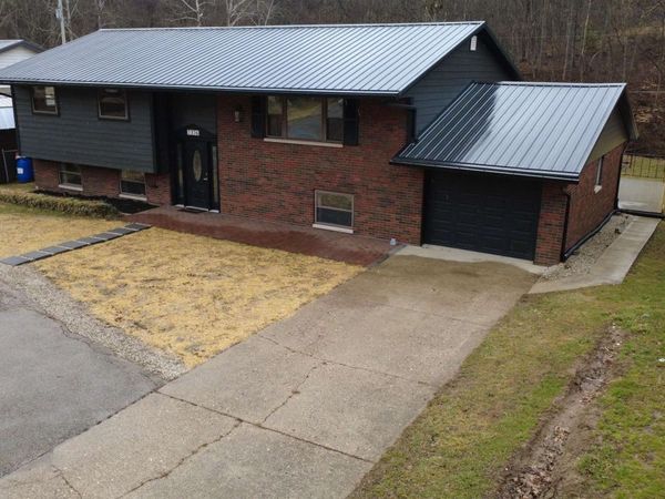 7376 County Road 15, Chesapeake, OH 45619