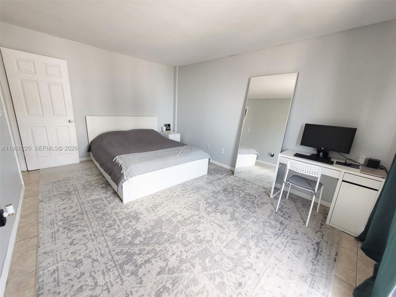 1801 S Treasure Dr , Unit 318, North Bay Village, FL 33141 Photo