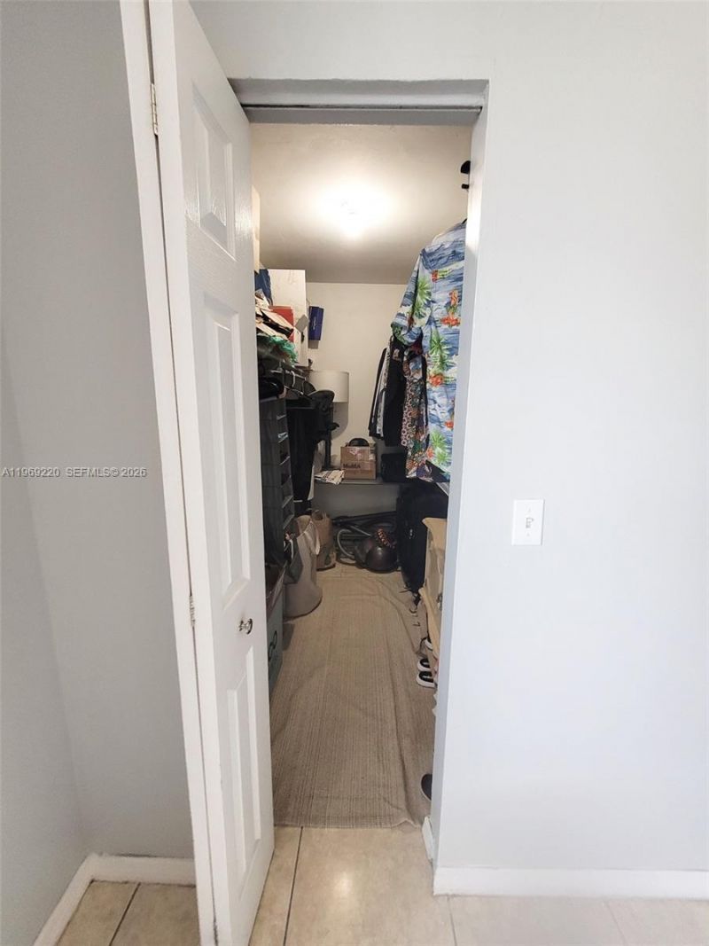 1801 S Treasure Dr , Unit 318, North Bay Village, FL 33141 Photo