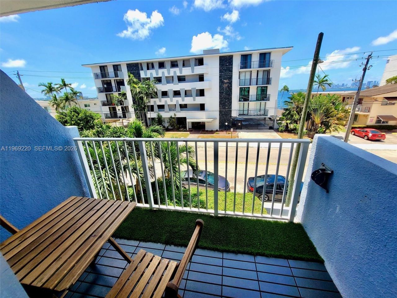 1801 S Treasure Dr , Unit 318, North Bay Village, FL 33141 Photo