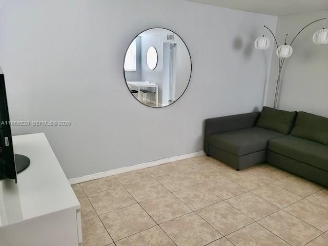 1801 S Treasure Dr , Unit 318, North Bay Village, FL 33141 Photo