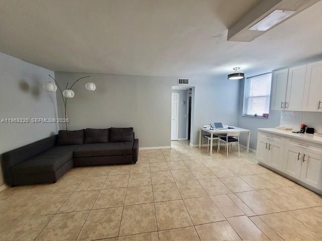 1801 S Treasure Dr , Unit 318, North Bay Village, FL 33141 Photo