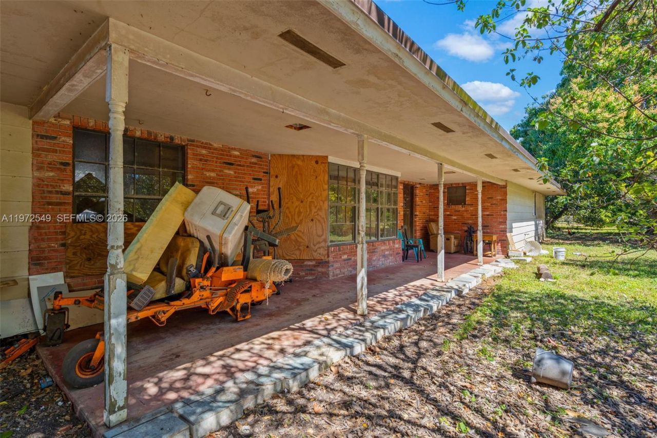 19401 SW 264th St, Homestead, FL 33031 Photo