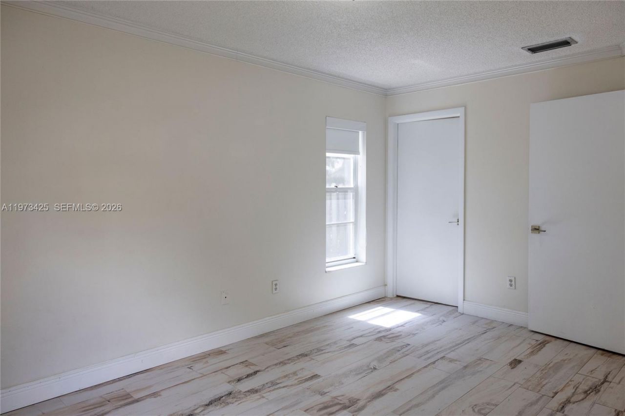 10121 NW 51st Ln , Doral, FL 33178 Photo