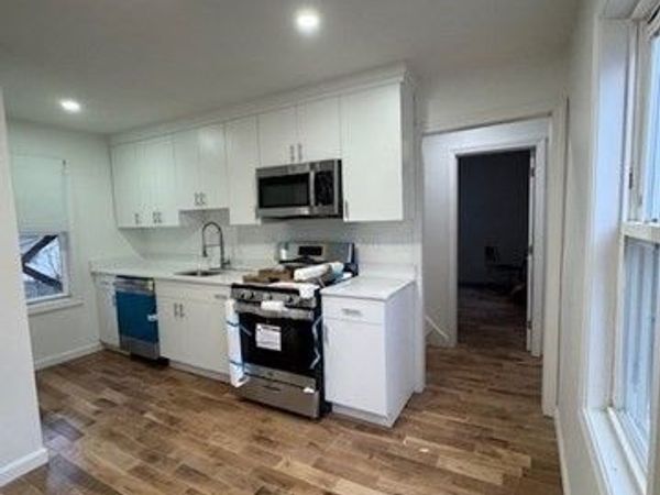 4 Hilton St, Unit b, Framingham, MA 01702