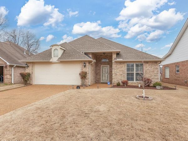 9 Sandbourne Cove, Jackson, TN 38305