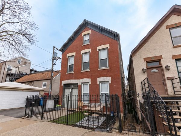 2045 N Wolcott Avenue, Unit 1R, Chicago, IL 60614