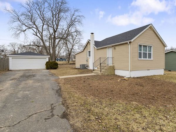 1816 Hebron Avenue, Zion, IL 60099