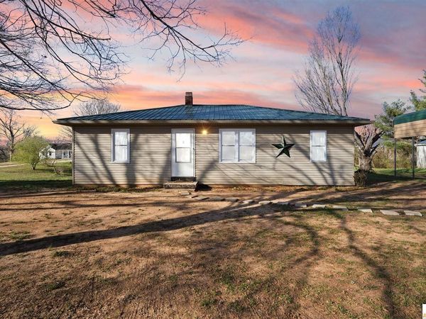 3718 Boyds Knob Road , Munfordville, KY 42765