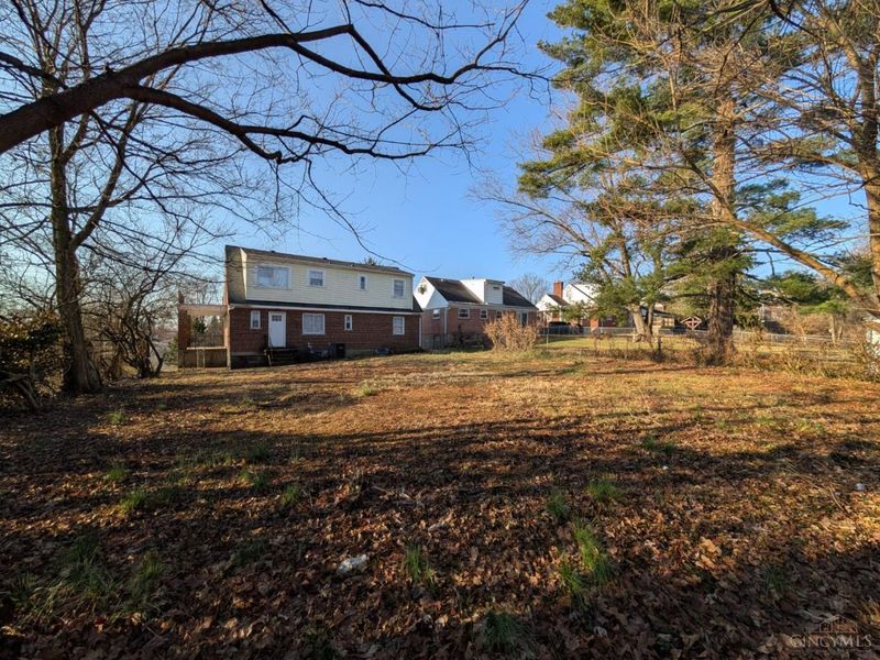 3236 Van Zandt Drive, Green Township, OH 45211 Photo 4