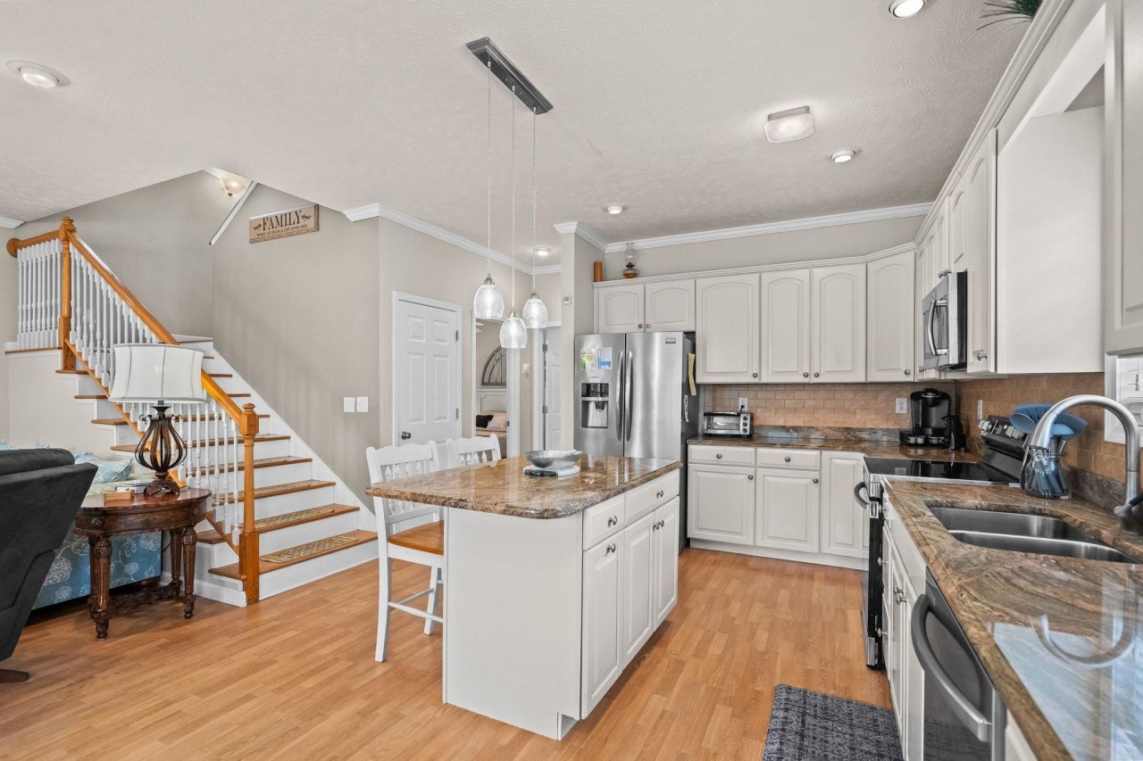 6001 Mh28b South Kings Hwy.  Photo 16