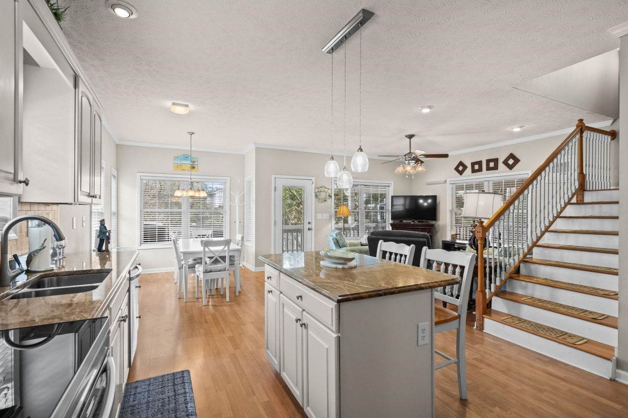 6001 Mh28b South Kings Hwy.  Photo 20