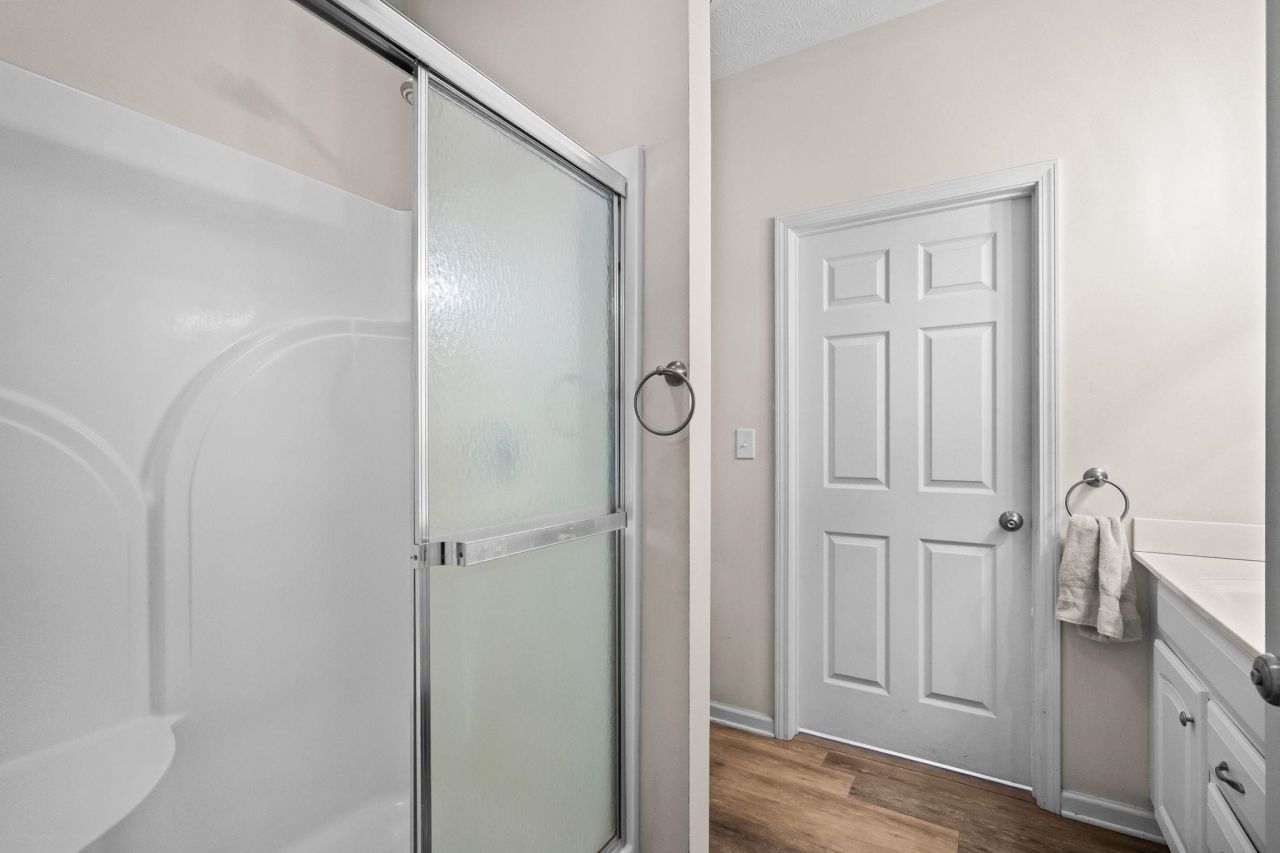 6001 Mh28b South Kings Hwy.  Photo 36