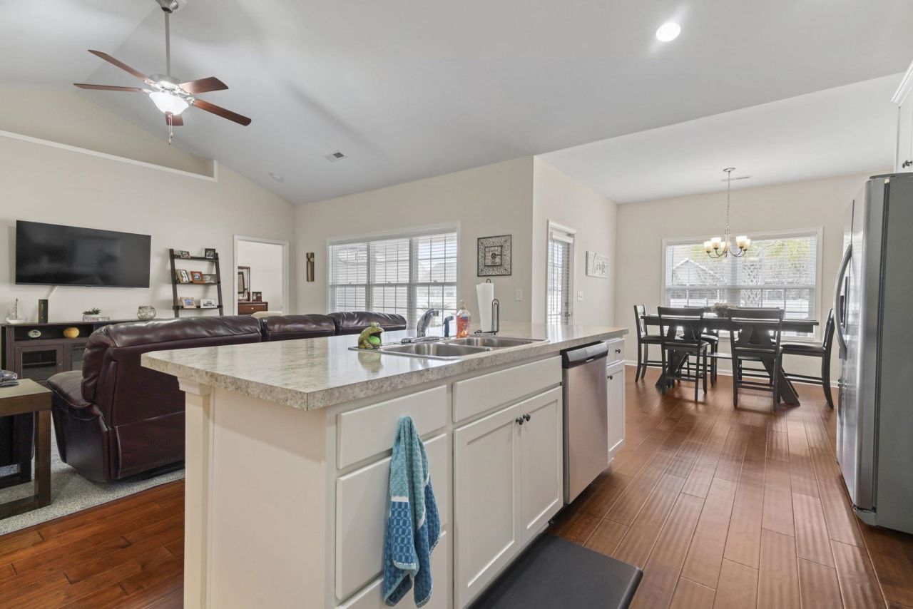 4104 Woodcliffe Dr.  Photo 10