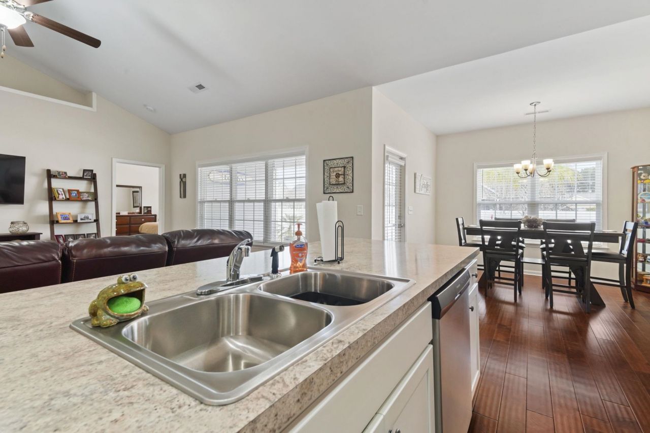 4104 Woodcliffe Dr.  Photo 12