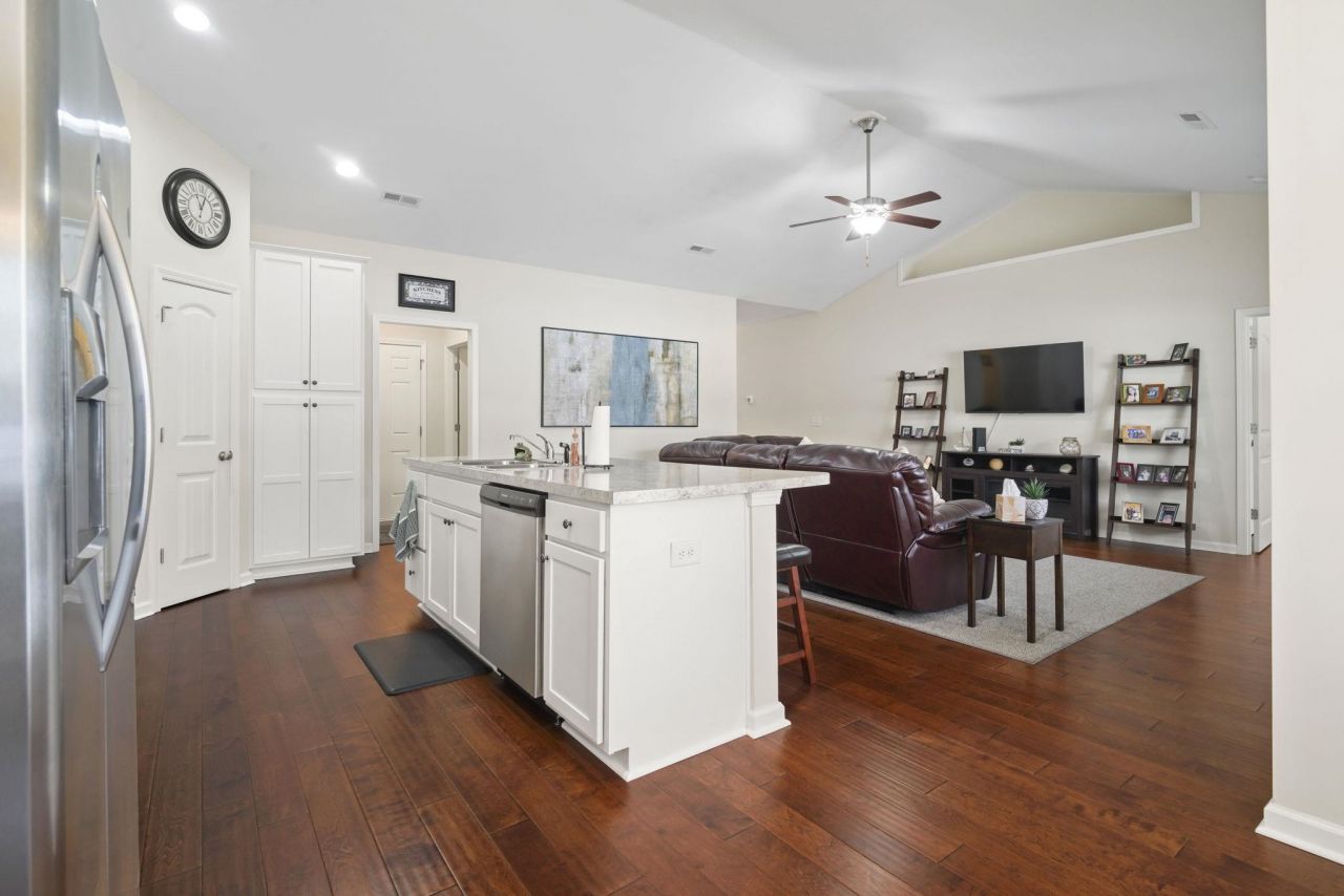 4104 Woodcliffe Dr.  Photo 16